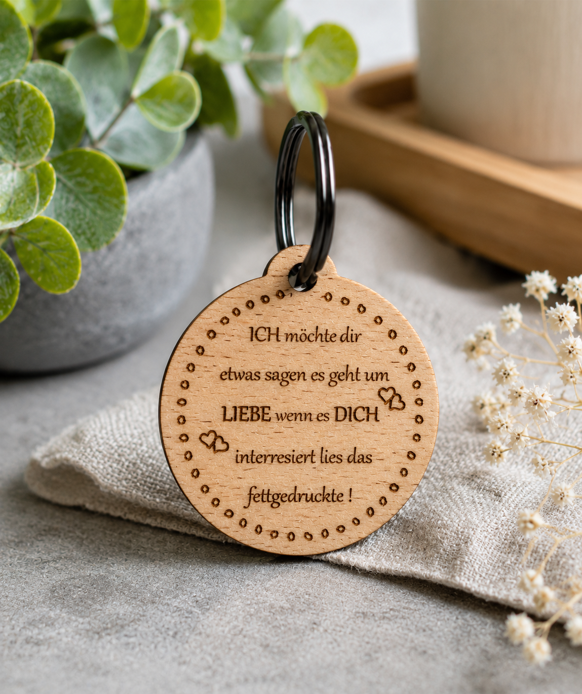 🌿 Buchenholz-Schlüsselanhänger mit Wunschgravur – Das perfekte Geschenk für jeden Anlass